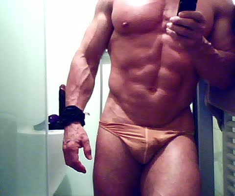 Body_Play75